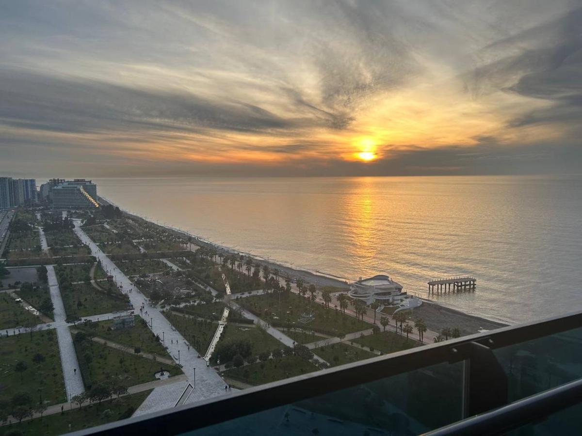 Студия С Потрясающим Видом На Море В Orbi Beach Tower Batumi Exteriör bild